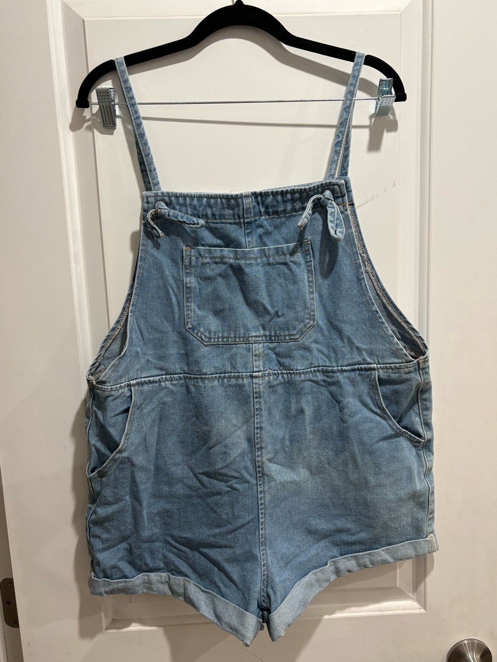 Cider overall shorts in size large - Picture 2 of 4